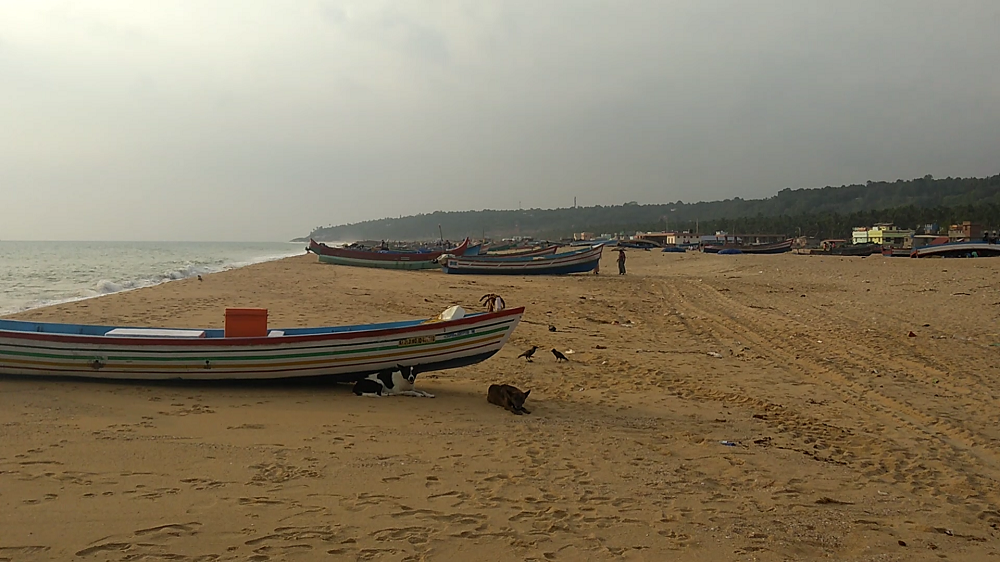 അടിമലത്തുറ : സത്യം ചുരളഴിയുമ്പോൾ !