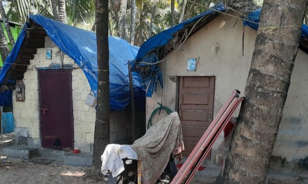 പുറമ്പോക്കു ഭവനങ്ങളുടെ പട്ടിക കളക്ടർക്ക്  മുൻപ്  നൽകിയിരുന്നുവോ ?